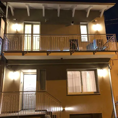 Edera E Camelie Pompeji