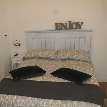 Edera E Camelie Готель типу 